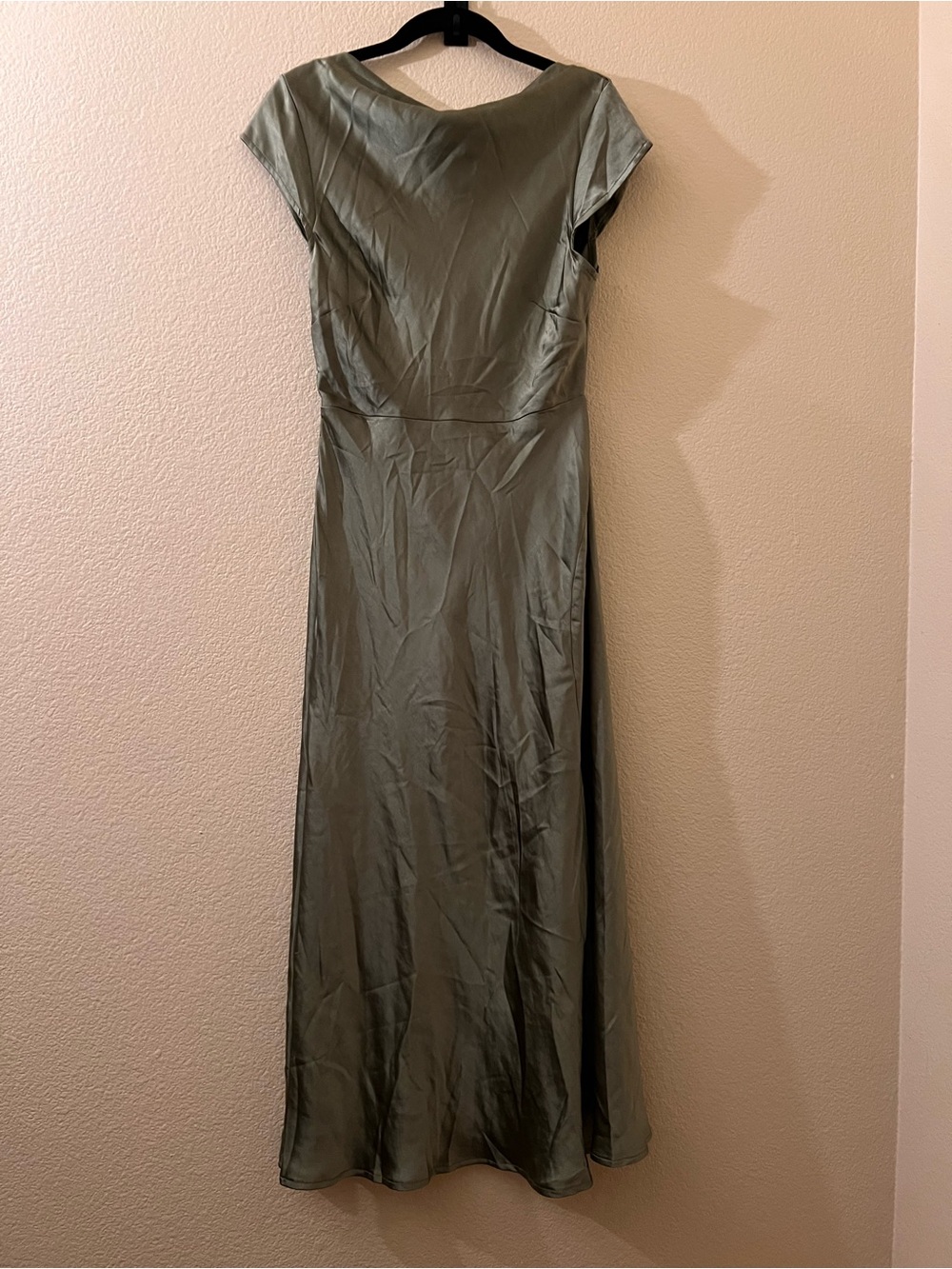 Selfie Leslie Olive Sage Cap Sleeve Maxi Dress